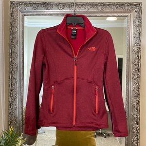 Very figure flattering cut on body. Microfleece lined and no pilling shell.